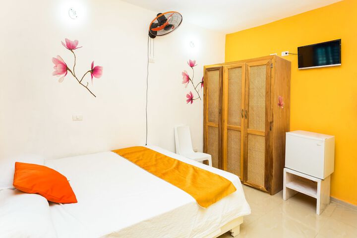 Room 4 of 37