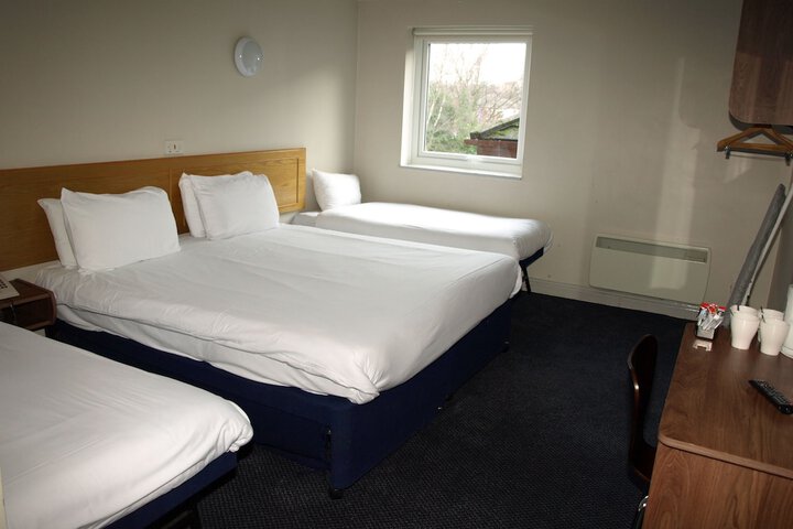 Room 105 of 236