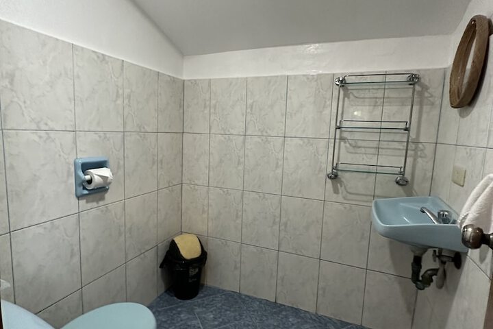 Room 58 of 122