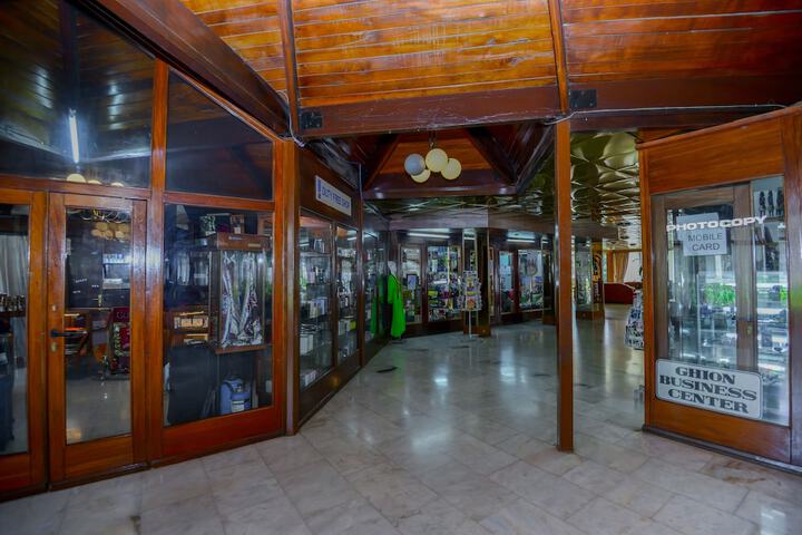 Business Center 48 of 64