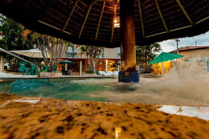 Pool 33 of 78