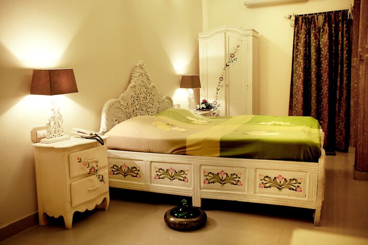 Room 20 of 97