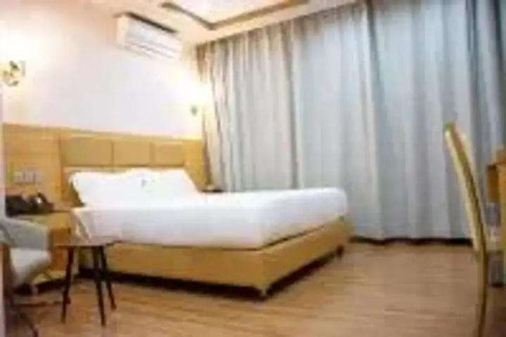 Room 3 of 11