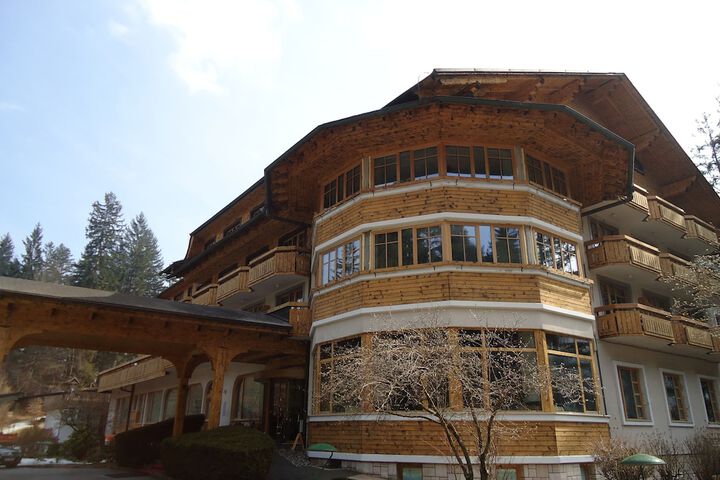 Hotel 53 of 64