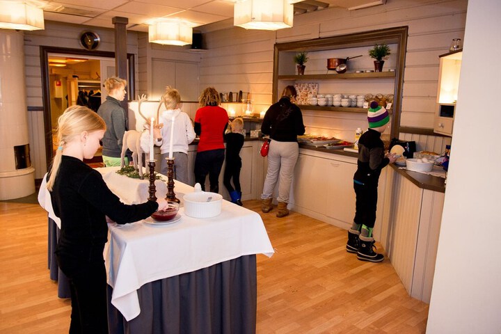 Breakfast/Coffee Service 33 of 44