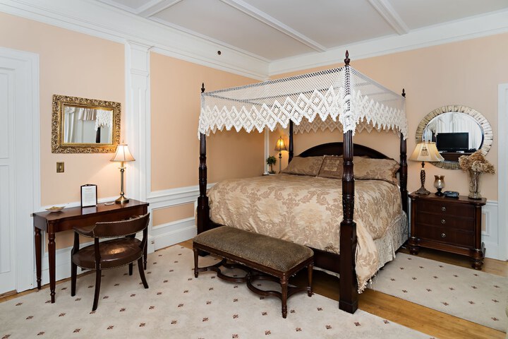 Room 6 of 88