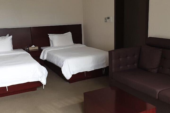 Room 11 of 24