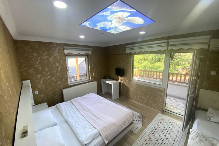Room 46 of 166