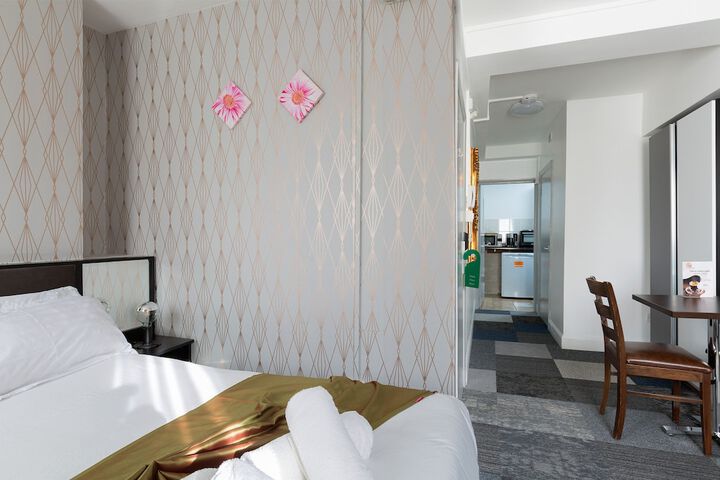 Room 35 of 113