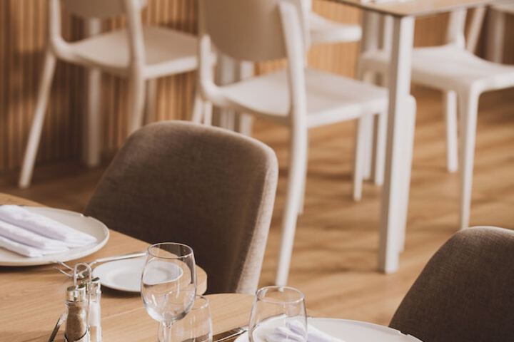 Dining 103 of 147