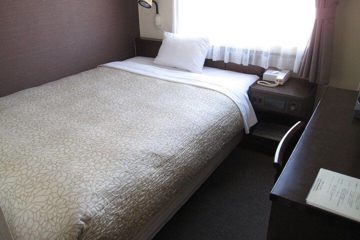 Room 6 of 65