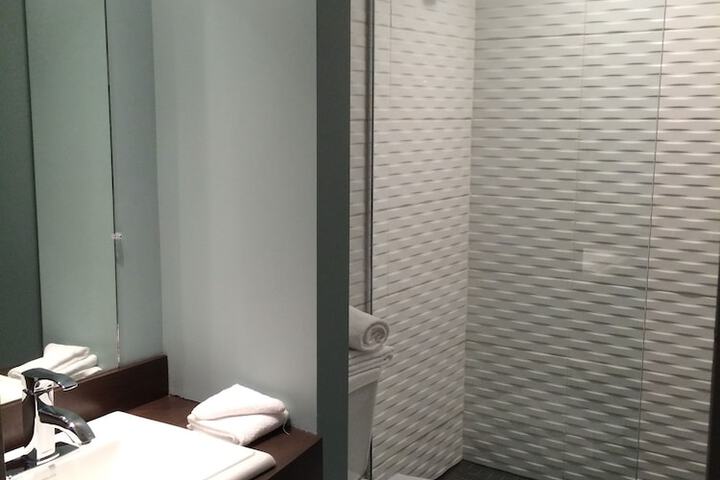 Room 12 of 22