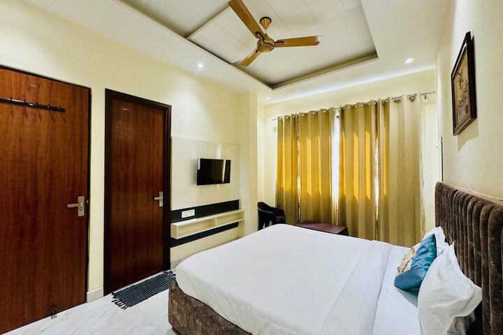Room 14 of 35