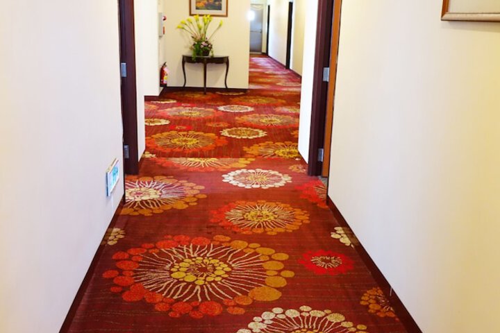 Ballroom/Hall 27 of 33