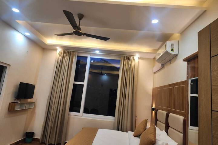 Room 21 of 44