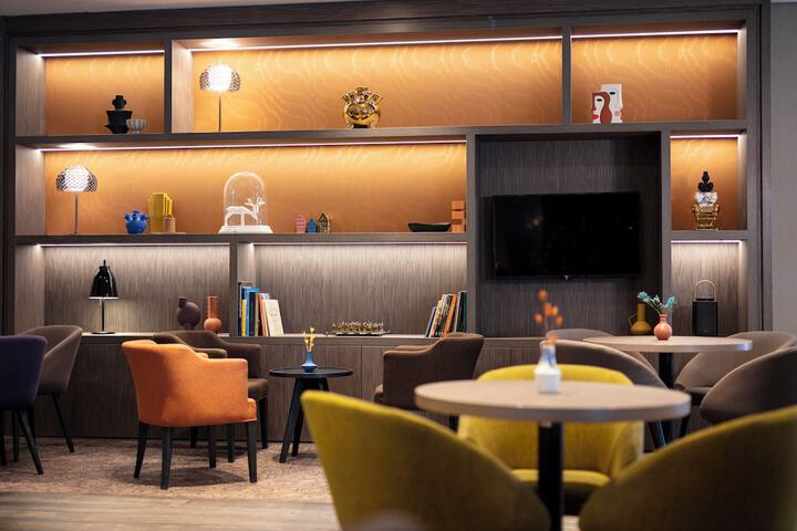 Hotel Interior 7 of 44