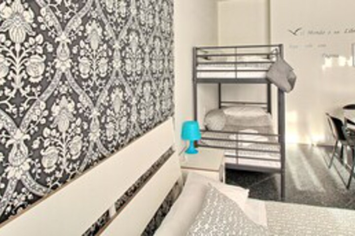Room 36 of 40
