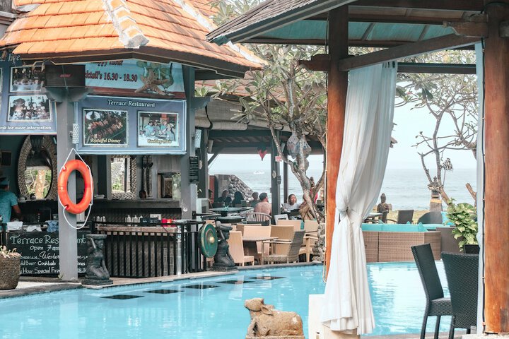 Pools & Facilities