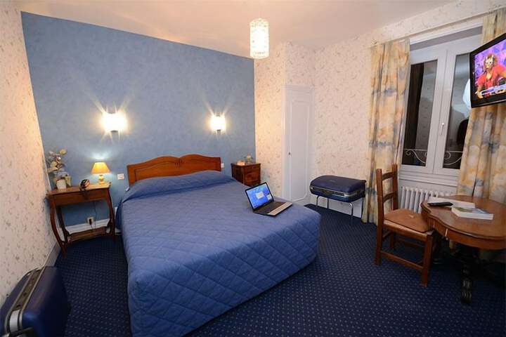 Room 9 of 35