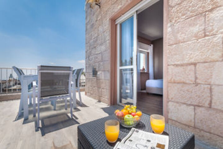Exterior of Sweet Inn Keren Hayesod Street