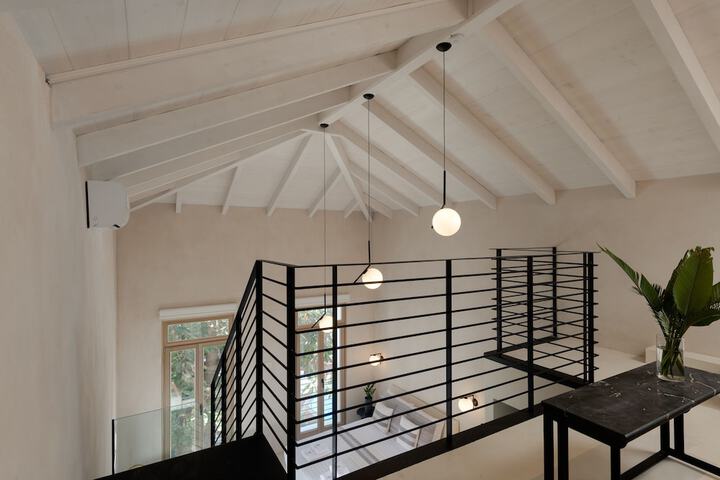 Room 15 of 62