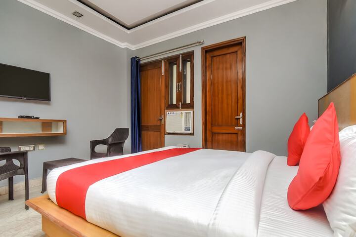 Room 15 of 32