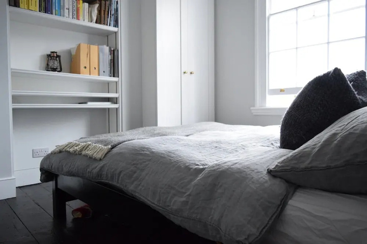 Room 4 of 14