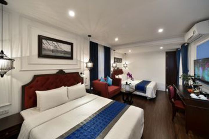 Room 27 of 84