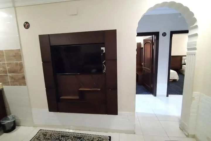 Room 14 of 21