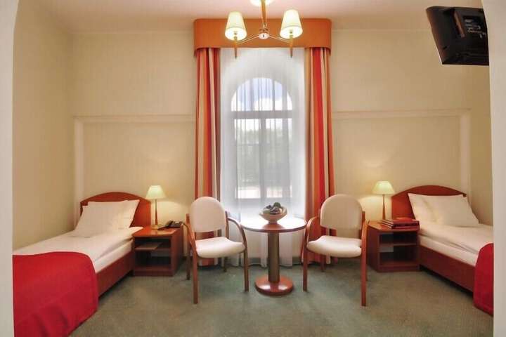 Room 18 of 42