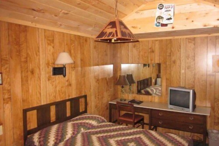 Room 3 of 52