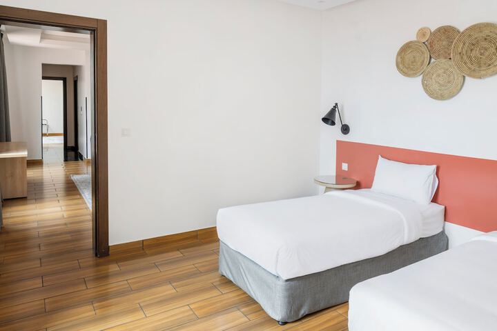 Room 10 of 43