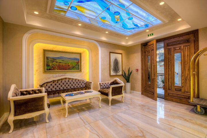 Hotel Lobby