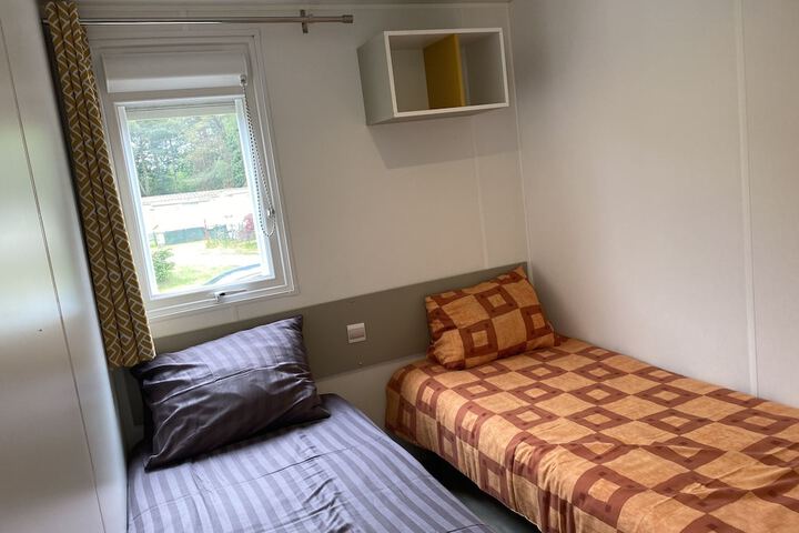Room 4 of 34