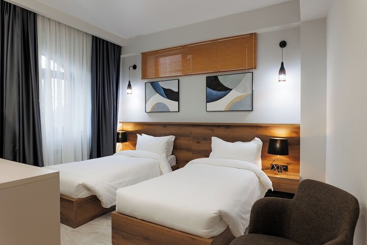 Room 4 of 26