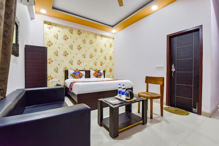 Room 18 of 38