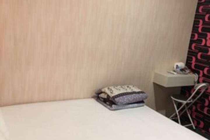 Room 13 of 23