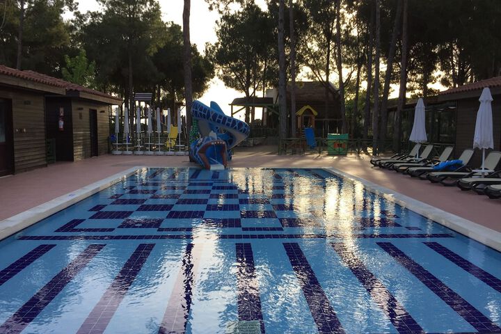 Hotel Pool