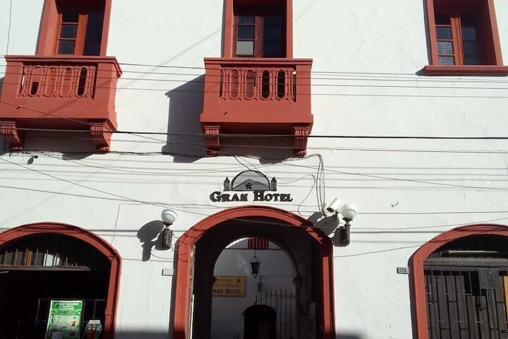 Gran Hotel Hostel