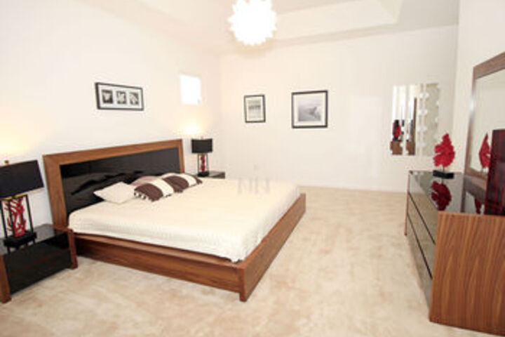 Room 152 of 687
