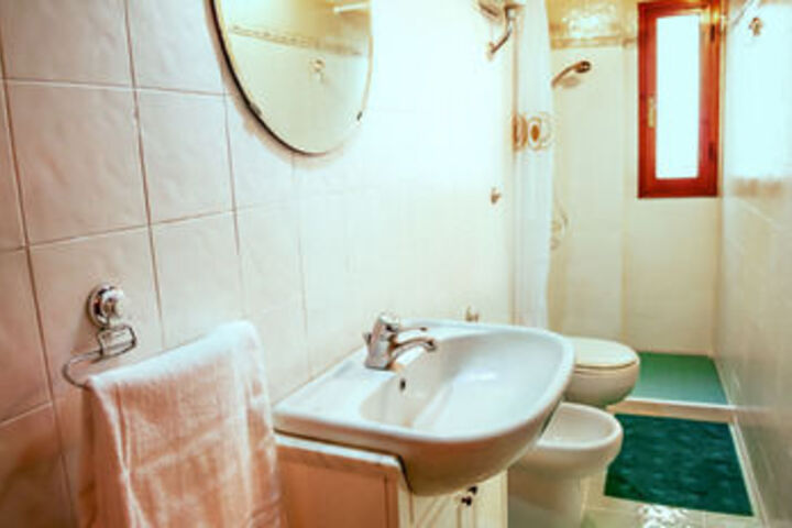 Room 8 of 41