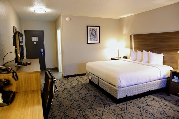 Room 7 of 42