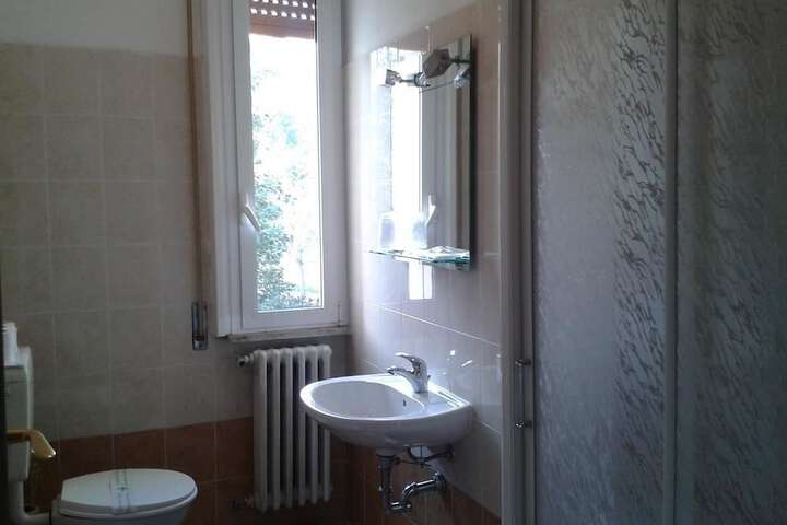 Room 4 of 4