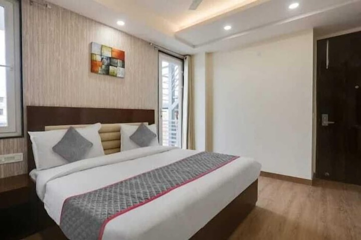 Room 6 of 56