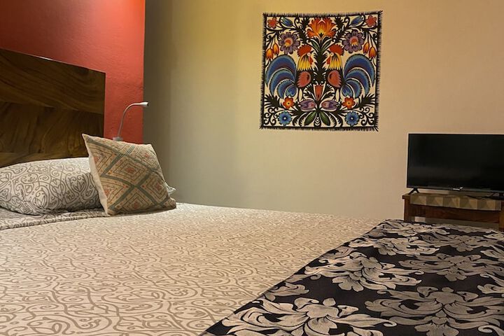 Room 32 of 402