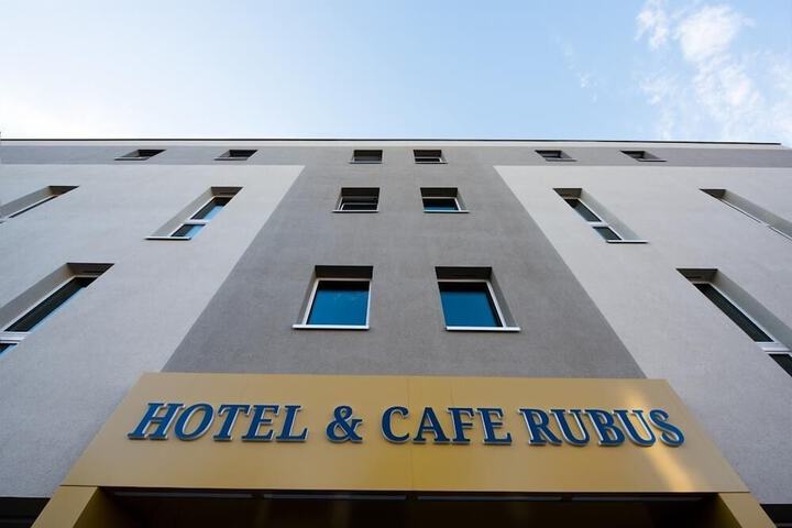 Hotel 26 of 29