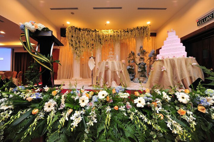 Banquet hall