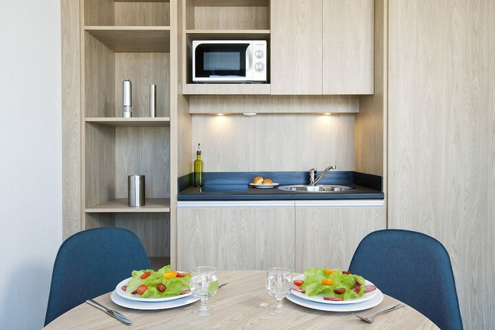 Room 10 of 28