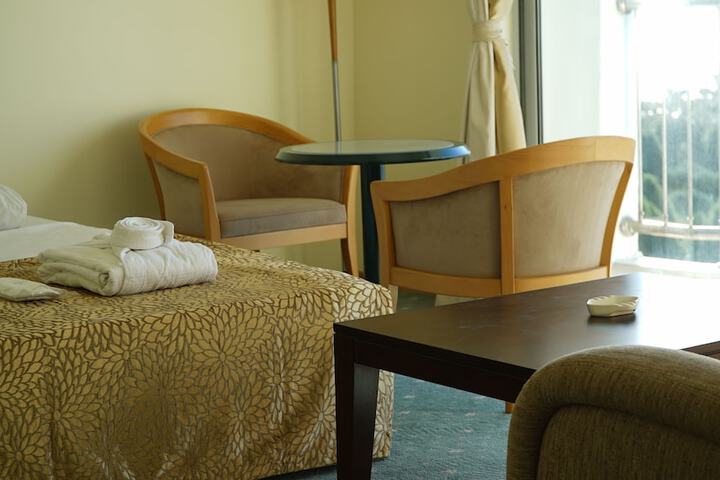 Room 15 of 95