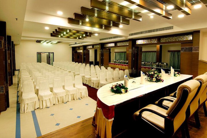 Ballroom/Hall 29 of 35